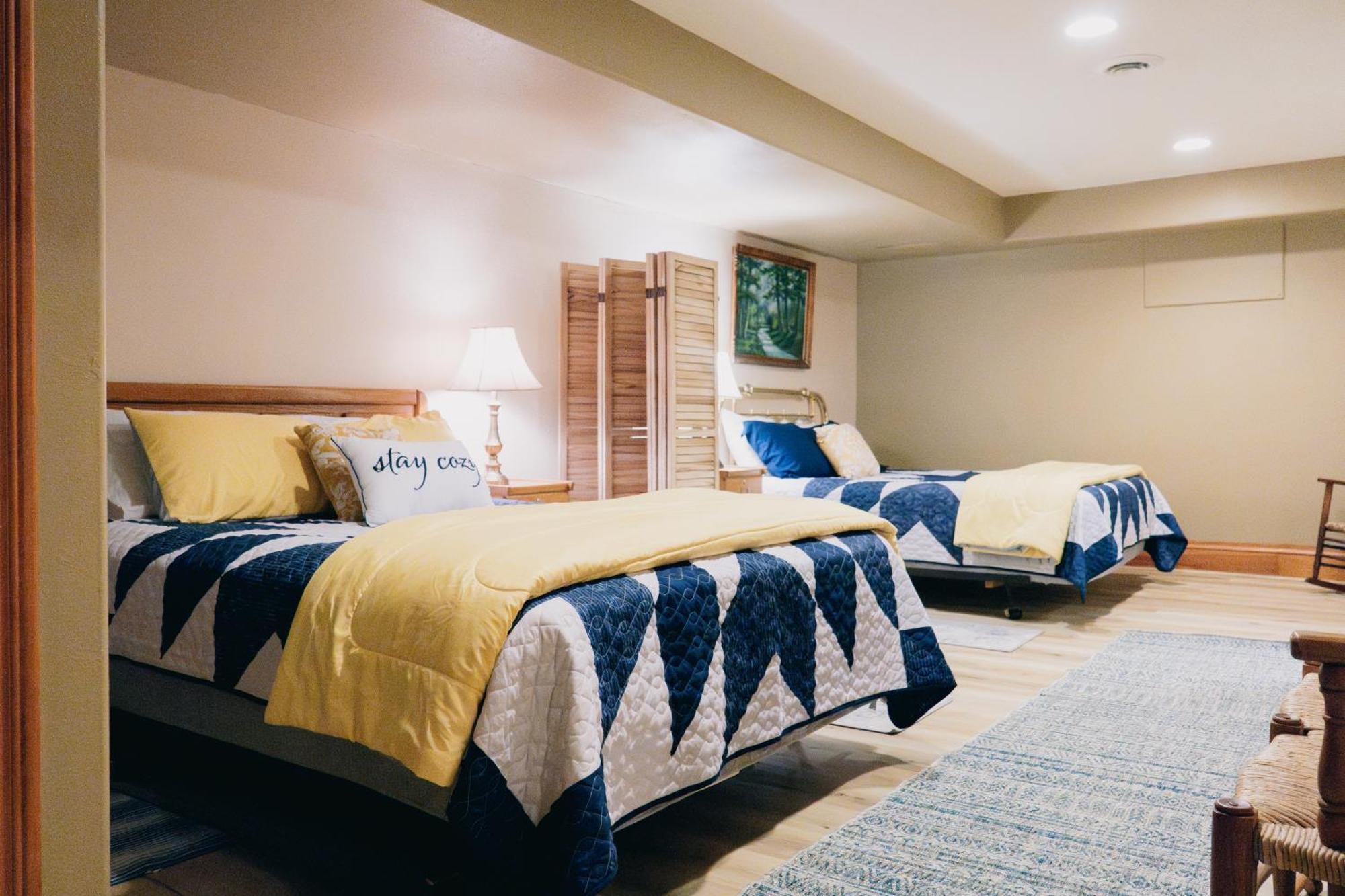 First Deadwood Cottages ภายนอก รูปภาพ