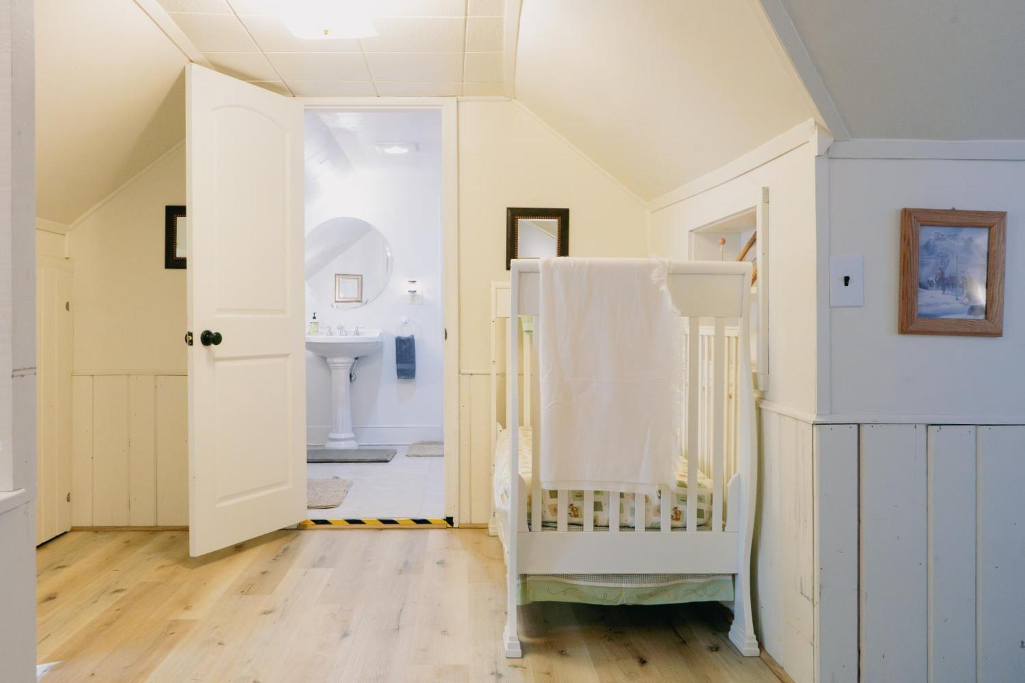 First Deadwood Cottages ภายนอก รูปภาพ